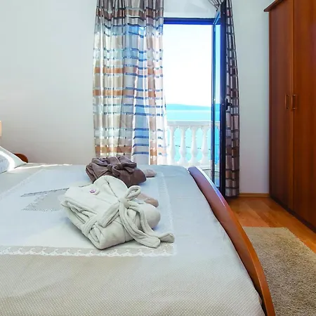 펜션 Beautiful In Omis With House Sea View *
